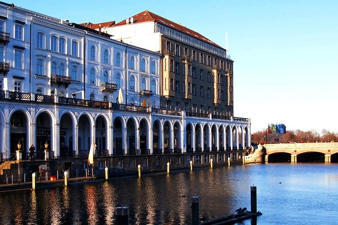 10 secrets of Hamburg's old town - exciting scavenger hunt tour - Hamburg Town Hall at Rathausmarkt: the Neo-Renaissance opener