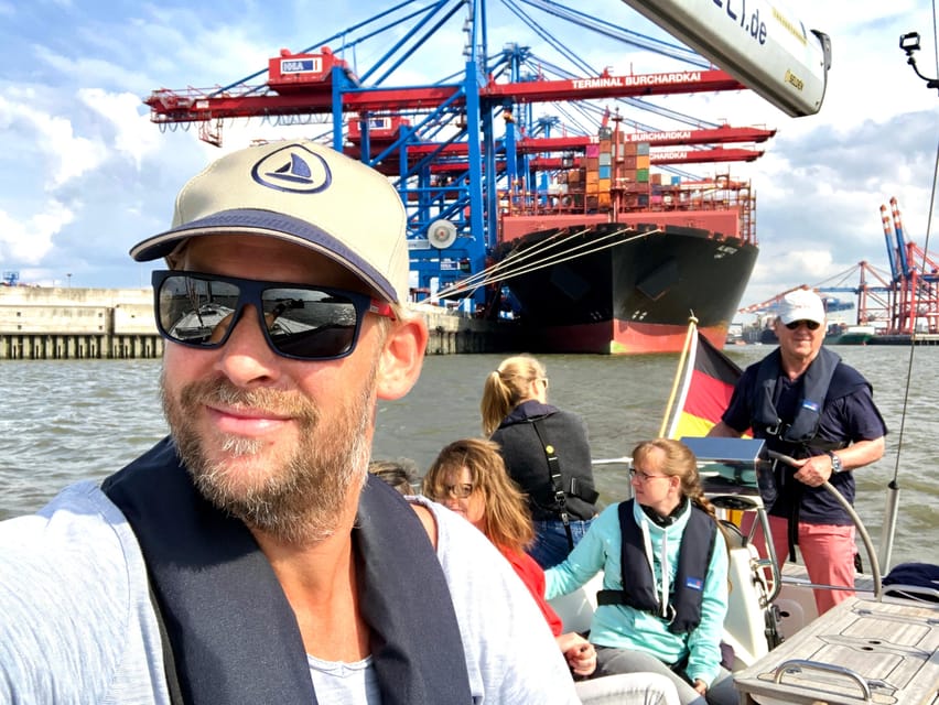 "After Work" - Sailing-Yacht Cruising Event, Hamburg/Elbe - Price and Group Size: The Real Value of an Intimate Harbor Ride