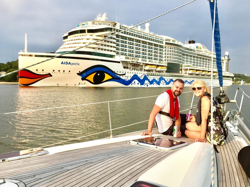 "After Work" - Sailing-Yacht Cruising Event, Hamburg/Elbe - Container Ships and Dry Docks: What Makes This Harbor Tour Worth the Money
