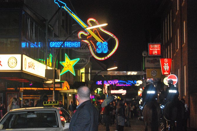 Ahoy St.Pauli at night - the legendary Kieztour - Meet at U St. Pauli and start fast, not stressed