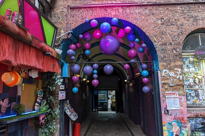 Alternative Hamburg Private Alternative Street Art Tour - Small Risks and How to Prepare