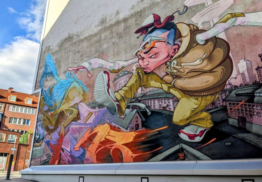 Alternative Hamburg / Street Art Private Tour - Repurposed WW2 bunkers, urban gardens, and creative hubs you can actually picture