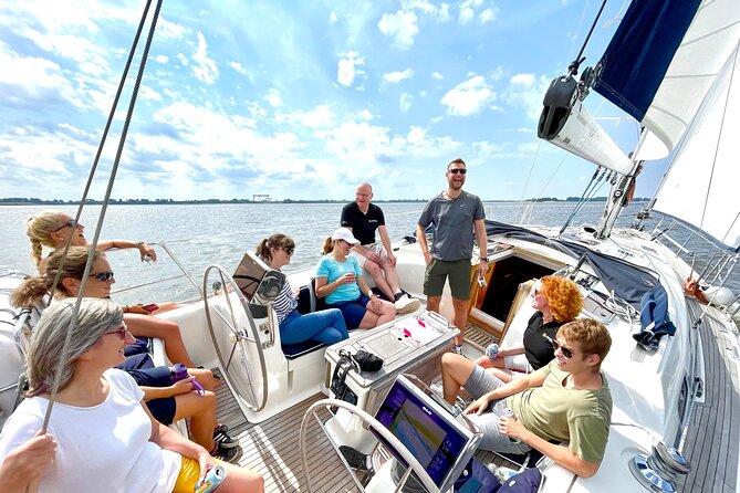 Authentic Sailingtrip "Beyond the Borders of the Port of Hamburg" - Entering Hamburg by boat, why this is more fun than sightseeing