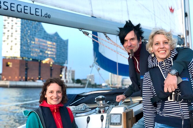 Authentic Sailingtrip "Beyond the Borders of the Port of Hamburg" - Speicherstadt and Blankenese from the Elbe, the views that change your brain