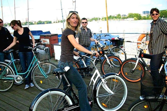 Bicycle tour through the "other" Hamburg (min.4) - What Makes the Guide Matter (and How You’ll Feel During the Ride)
