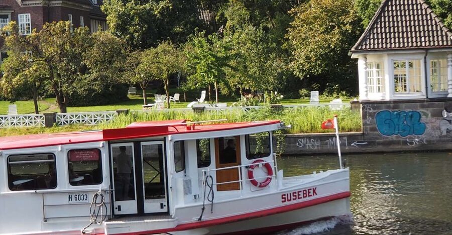 Celebs, Waterfronts and Nature Cycle Tour - Why This Hamburg Bike Tour Feels Effortless Along the Außenalster