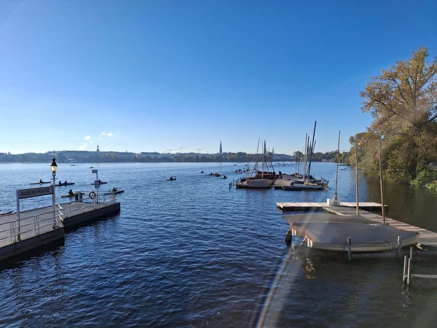 Celebs, Waterfronts and Nature Cycle Tour - Dammtor to Pöseldorf-Rotherbaum: The City Side of the Water Story