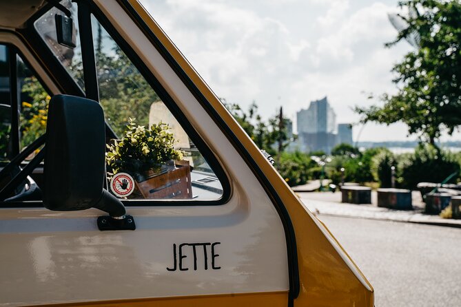 Discover Hamburg in a retro Bulli - Getting There and What to Wear for the Elbe Walking Parts