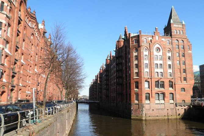 Down Town to Speicherstadt, HafenCity and Elbphilharmonie - Trostbrücke and Deichstrasse: the port’s story starts right in the city