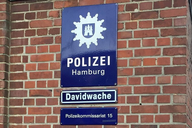 English guided Tour of the "Sinful Mile" Reeperbahn and Red Light District - Davidwache, the police commissariat that became a star