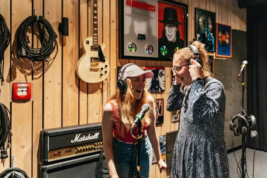 Express-Tour Panik City Udo Lindenberg Multimedia Experience - Boogie Park Studio: record a hit as part of the show
