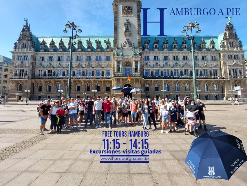 Free tour: Centro Histórico. Tú decides el precio al final - Meeting at Hamburg Town Hall and Finding the Blue Umbrella
