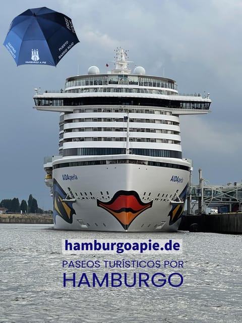Free Tour: Port, Red Light District and Beatles. You decide how much to pay at the end - Entering Hamburg by the docks, the easiest way to start your bearings