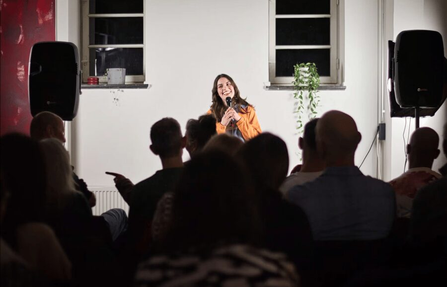 GET UP Comedy in Hamburg - Life is too short not to laugh! - Choosing Your Night: Monday Open Mic, Friday Special, Altona Brewery, or Harburg at Stellwerk