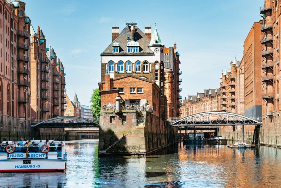 Hamburg: 1.5-Hour Harbor and Speicherstadt Day Cruise - Getting on the Traditional Barkasse at Überseebrücke