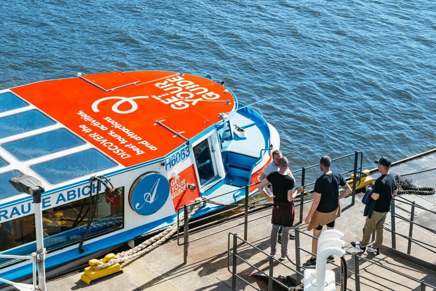 Hamburg: 1.5-Hour Harbor and Speicherstadt Day Cruise - German Live Commentary and the Audio App: How to Make It Work