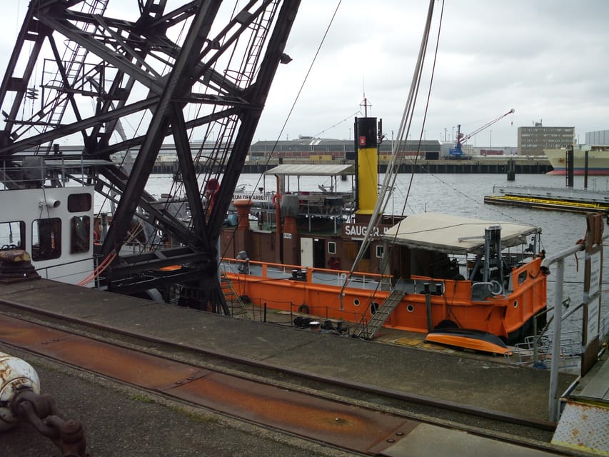 Hamburg: 1-Hour Harbor Cruise - The route: Speicherstadt to the Elbe, then into the working harbor