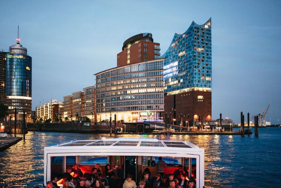 Hamburg: 1-Hour Harbor Evening Lights Cruise - HafenCity at Night: From Warehouse Glow to Modern Glass