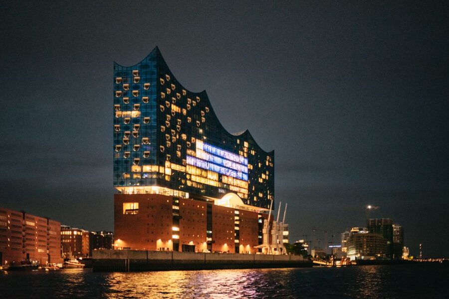 Hamburg: 1-Hour Harbor Evening Lights Cruise - St. Pauli Piers to Überseebrücke: Museum Ships and Close-Up Port Life
