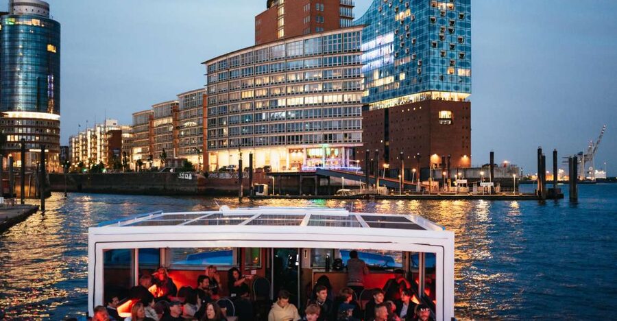 Hamburg: 1-Hour Harbor Evening Lights Cruise - Speicherstadt at Night, Zollkanal and the Maritime Museum Stops