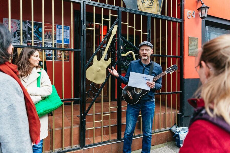 Hamburg: 2.5-Hour Beatles Music Tour - Group size, pace, and comfort on foot