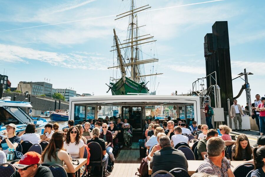 Hamburg: 2-Hour XXL Port of Hamburg Cruise Tour - Language and the audio app, how to avoid missing the best parts