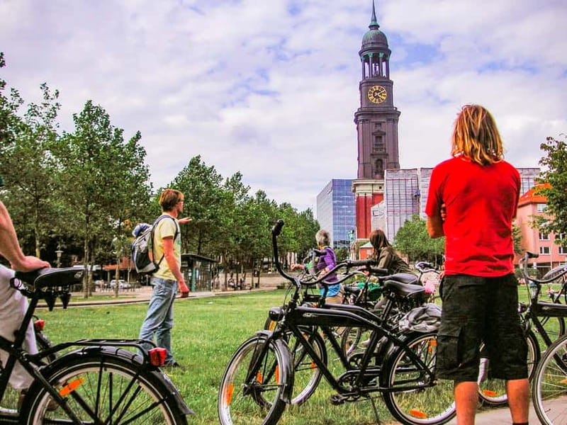 Hamburg 3-Hour Bike Tour - Where you meet: St. Pauli start near the action