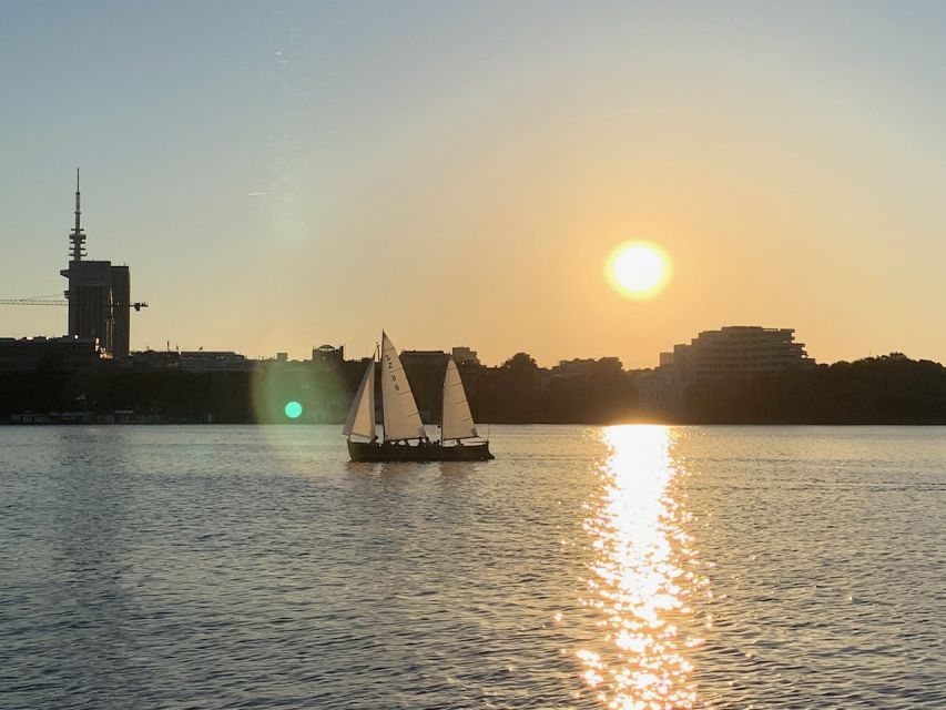 Hamburg: Alster River Sailboat Tour with Sundowner - Getting on board at barca Boat Events: what the first hour actually feels like