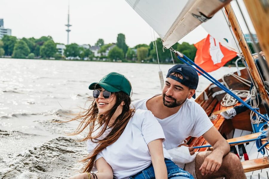 Hamburg: Alster River Sailing Tour on a 2-Masted Sailboat - A classic mahogany sailing cutter, right in Hamburg