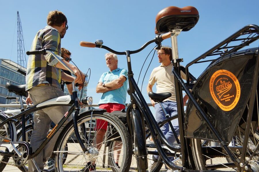 Hamburg: Bike Rental - Where You Pick Up the Bike Near St. Pauli