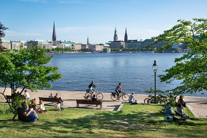 Hamburg CARD - Family-friendly weirdness: Chocoversum, Hamburg Dungeon, and Panic City