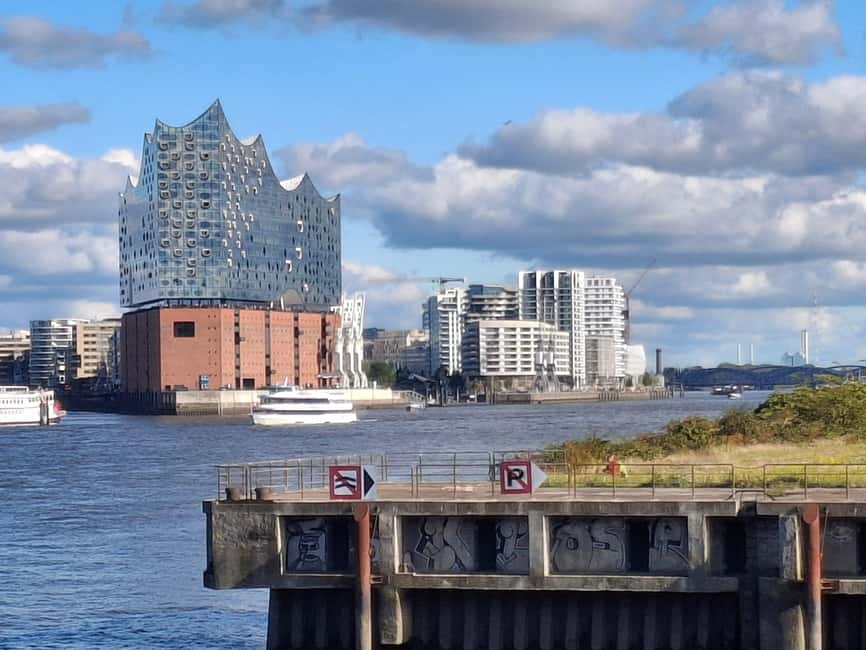 Hamburg: City Tour by Bike with Elbphilharmonie - HafenCity and the Elbphilharmonie, from redevelopment logic to real views