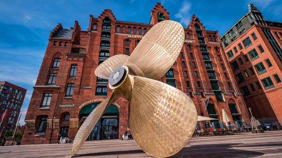 Hamburg: Discover Hamburg from landmark to landmark - Speicherstadt UNESCO: the port storage world in real life