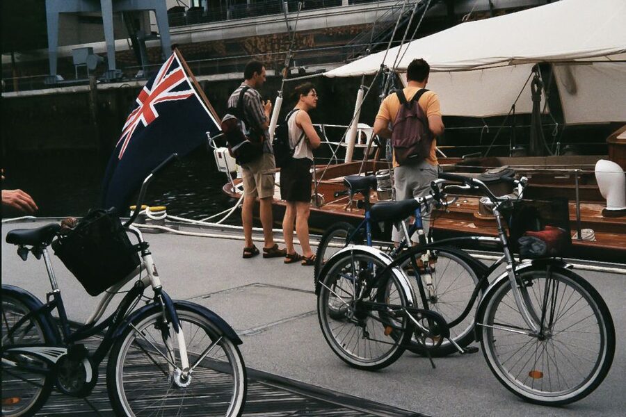Hamburg: Downtown, Alster & Creative Neighborhoods by Bike - Sternschanze and Karolinenviertel: The Creative Side Starts Early