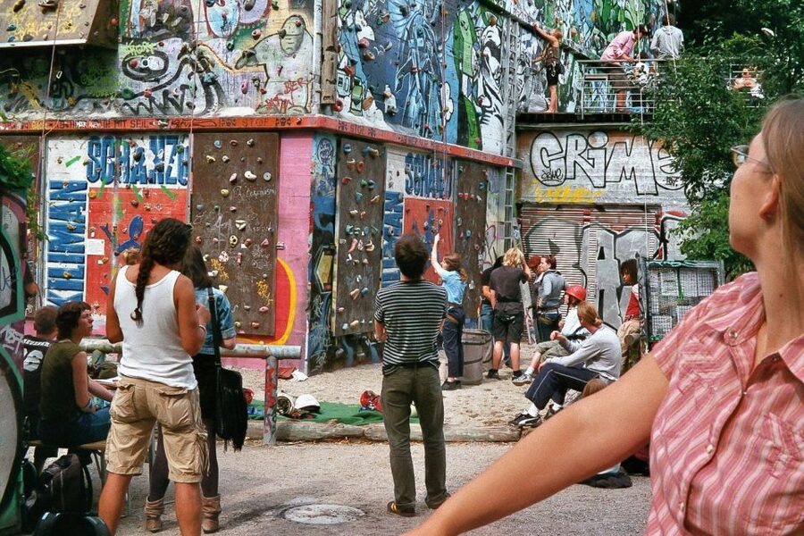 Hamburg: Downtown, Alster & Creative Neighborhoods by Bike - St. Georg: Multicultural Life and the Final Stretch Back