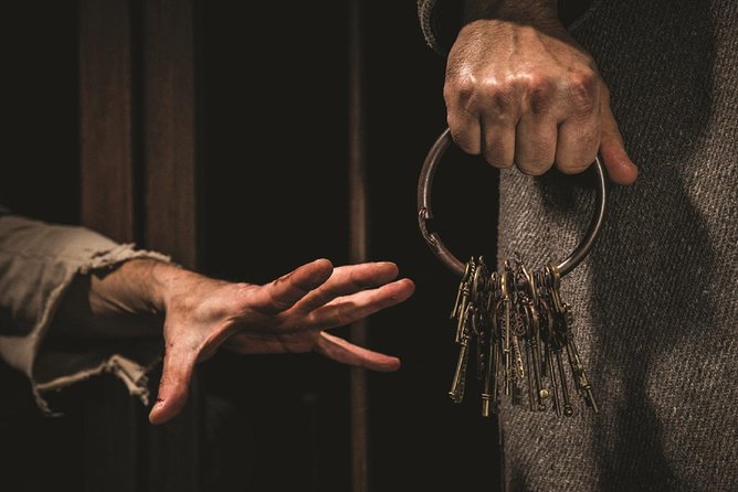 Hamburg Dungeon Admission Ticket - Finding the entrance with your mobile ticket (and skipping the stress)