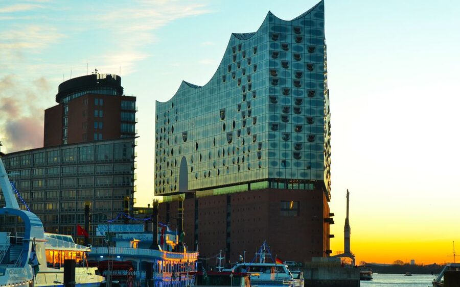 Hamburg: Elbphilharmonie Plaza, Highlights & Surroundings - Why the 1-hour Elbphilharmonie Plaza tour is such a smart fit