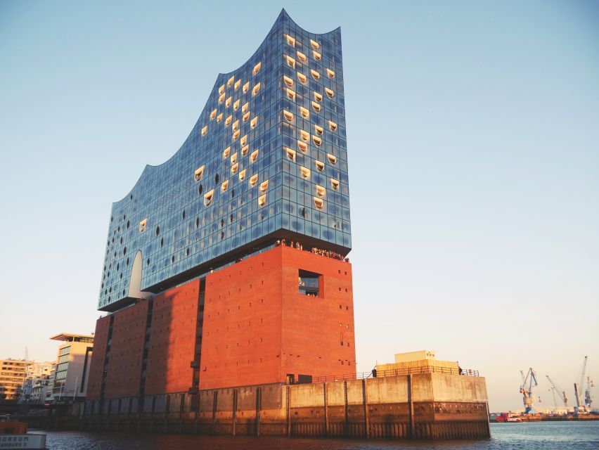 Hamburg: Elphi Plaza Guided Tour with Störtebeker Beer - What Your Guide Explains About the Elbphilharmonie’s Design