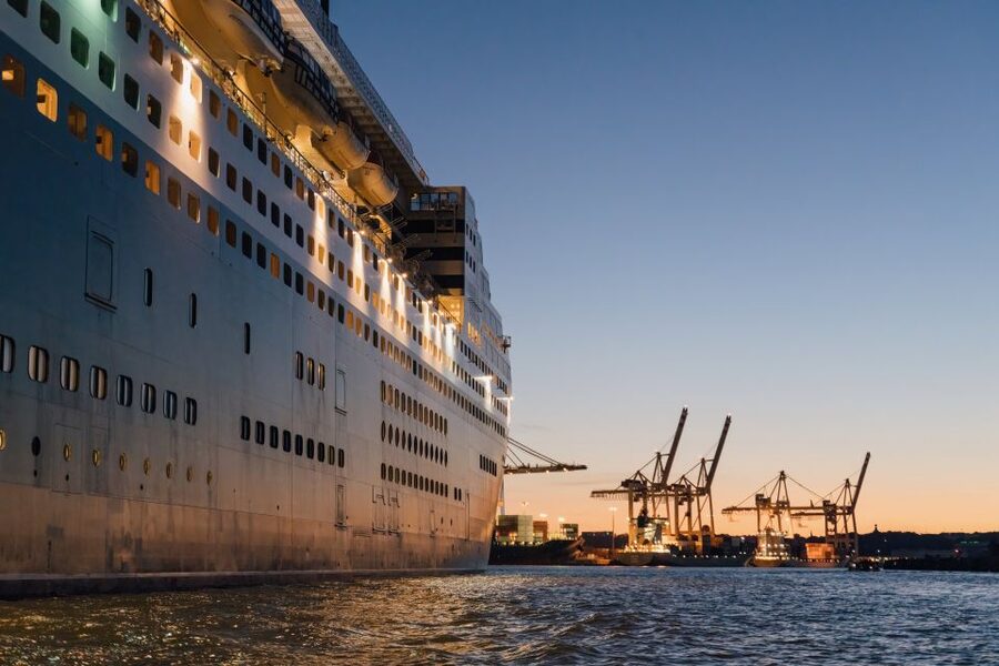 Hamburg: Grand Harbor Tour by Traditional Barge - Price and value: what $28 buys you in real terms