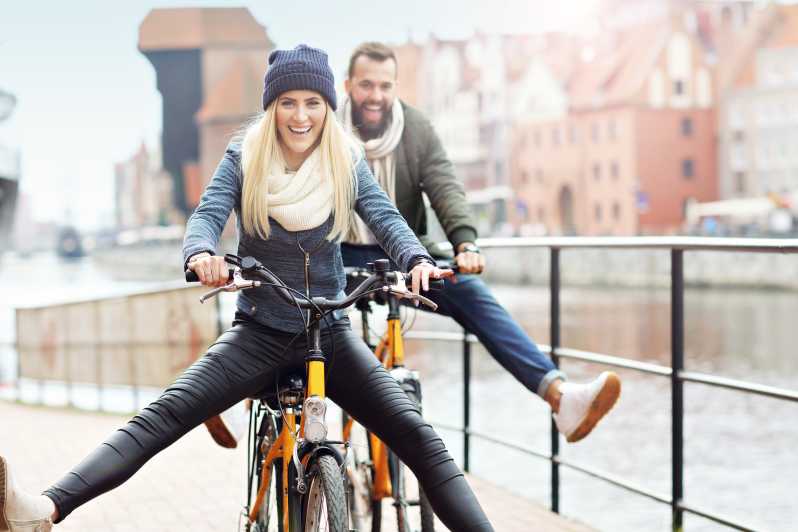 Hamburg: Guided Bike Tour - Getting started at Chilehaus in the Kontorhaus district