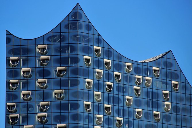 Hamburg Guided Bike Tour: Tradition and Modernity, Elbphilharmonie (min.4) - Tradition Meets Modernity, Fast, by Bike