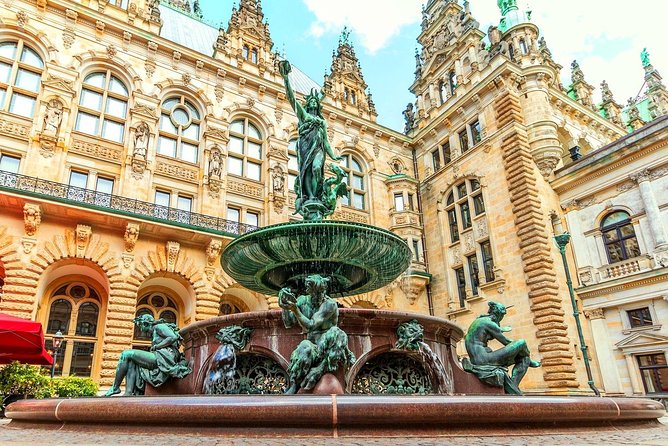 Hamburg Guided Bike Tour: Tradition and Modernity, Elbphilharmonie (min.4) - How the Guide’s Commentary Helps You Travel Smarter Later