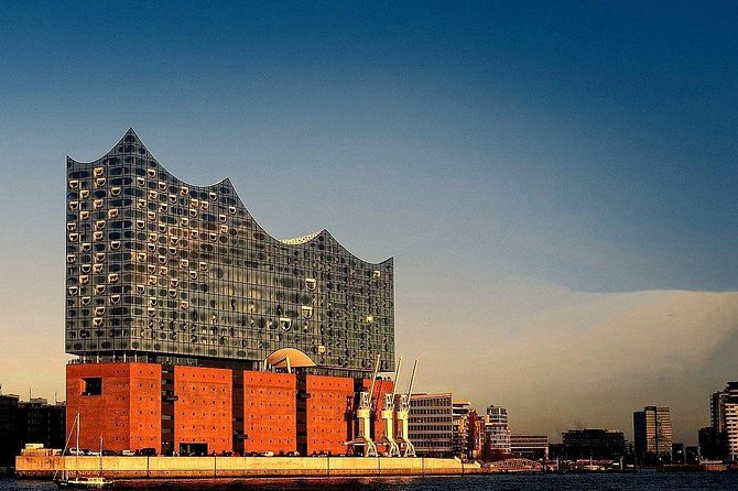 Hamburg Guided Bike Tour: Tradition and Modernity, Elbphilharmonie (min.4) - Pace and Group Size: Comfortable, Not Crowded