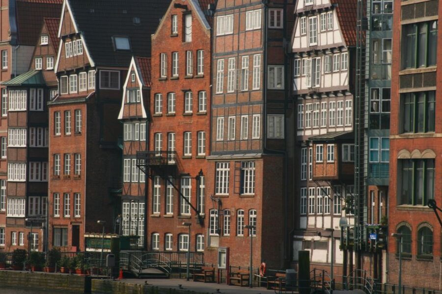 Hamburg: Guided Port Walk for Families - Speicherstadt warehouses: what is inside and why warehouses changed everything