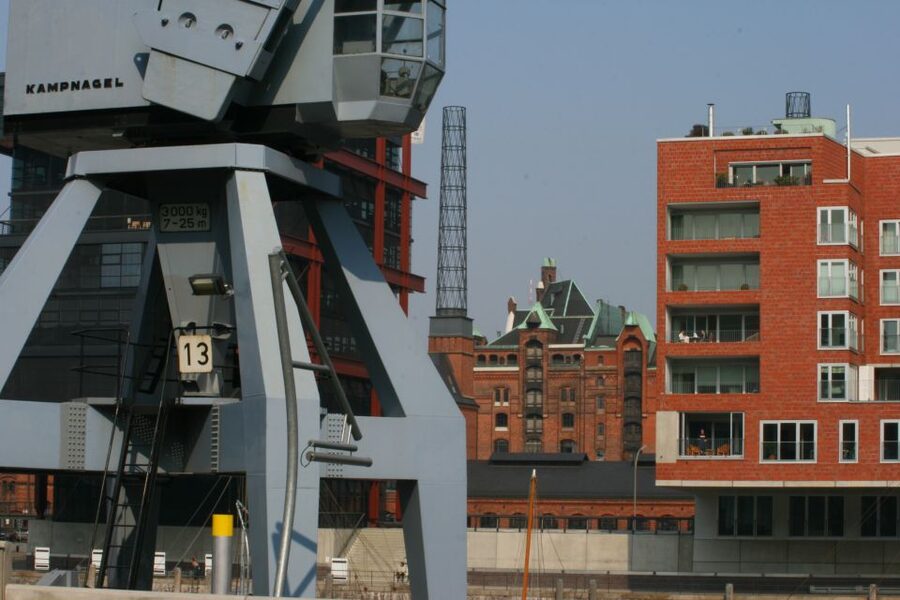 Hamburg: Guided Port Walk for Families - Price and value: what you get for $14