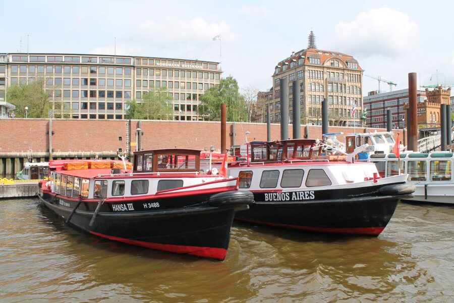 Hamburg: Harbor Cruise - HafenCity and the Elbphilharmonie: Modern Hamburg From the Water