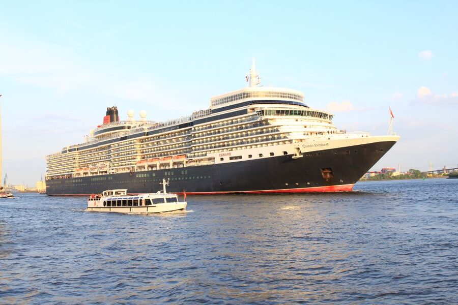 Hamburg: Harbor Cruise - Learning the Harbor Story: Port Development, Decades to Now