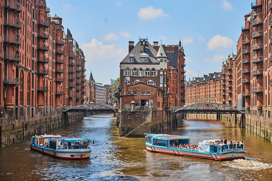 Hamburg: Harbor Cruise and Bus City Hop-On Hop-Off Tour - Harbor Cruise Through Speicherstadt and the Container Ports