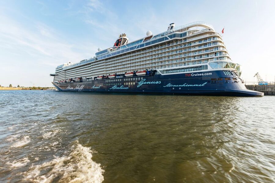 Hamburg: Harbor Cruise with Wine and Cheese - Who This Cruise Fits Best (and Who Might Want Another Option)