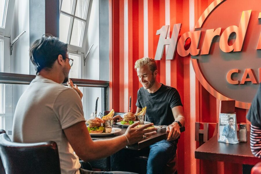 Hamburg: Hard Rock Cafe Skip-the-Line Meal - Funk Menu vs Rock Menu, how to choose without overthinking